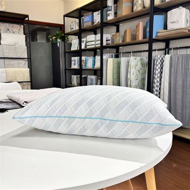 Achos gobennydd Oeri: Ffabrig Anadlu 410GSM Gyda Zipper Ochr